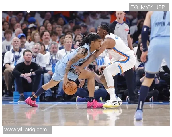 灰熊队与马刺队激战四月二十六日争夺季后赛席位的关键之战